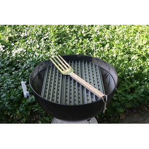 Grilovací rošt GRILLGRATE Kettle 57 cm s grilovací obracečkou