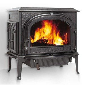 Jotul F 500 CB - černý lak. Model SE sklo bez ozdobných mřížek